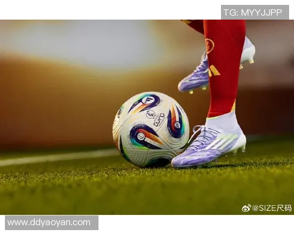 球星赠送定制足球鞋背后的品牌代言与市场策略分析 球星赠送定制足球鞋背后的品牌代言与市场策略分析