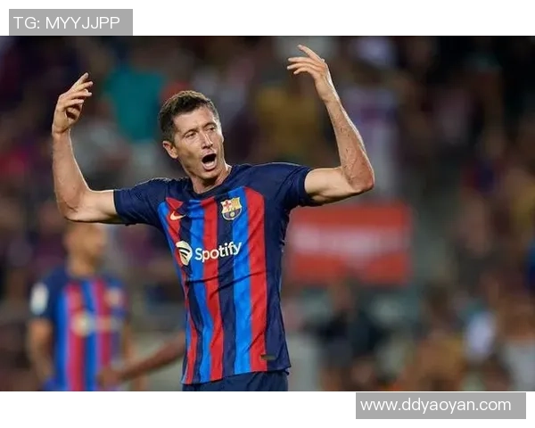 经典足球传奇风采再现：回顾那些璀璨的足坛巨星时刻