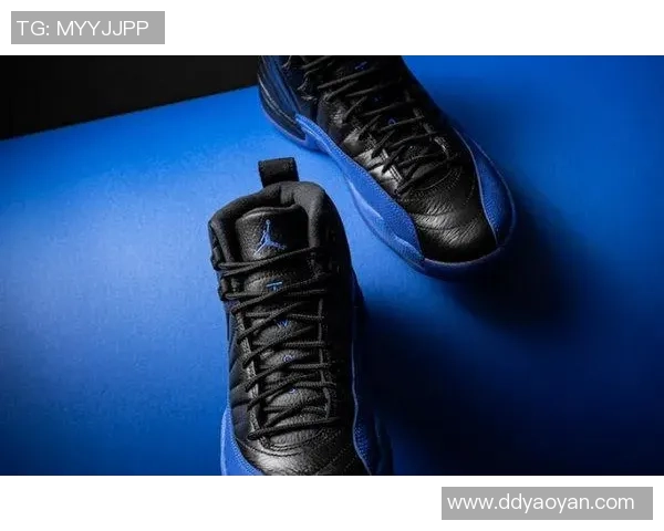 聚焦经典与荣耀全新演绎足球球星珍藏版模板卡魅力解析