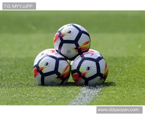 足球巨星九宫格全景图揭秘经典瞬间与荣耀时刻 足球巨星九宫格全景图揭秘经典瞬间与荣耀时刻